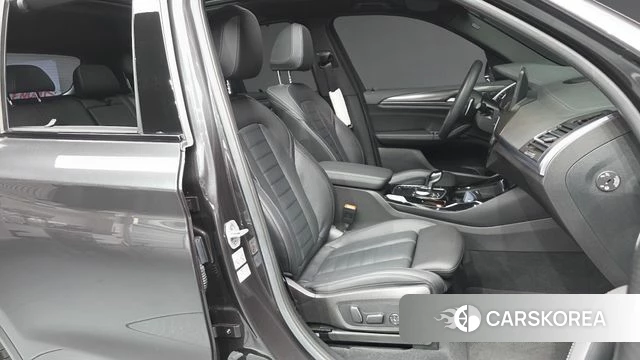 BMW X3 (G01) 2024 Серый из Кореи, фото 2
