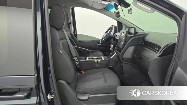 Hyundai Staria 2023 Синий из Кореи, фото 2