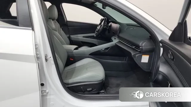 Hyundai The New Avante Hybrid (CN7) 2023 Белый из Кореи, фото 2