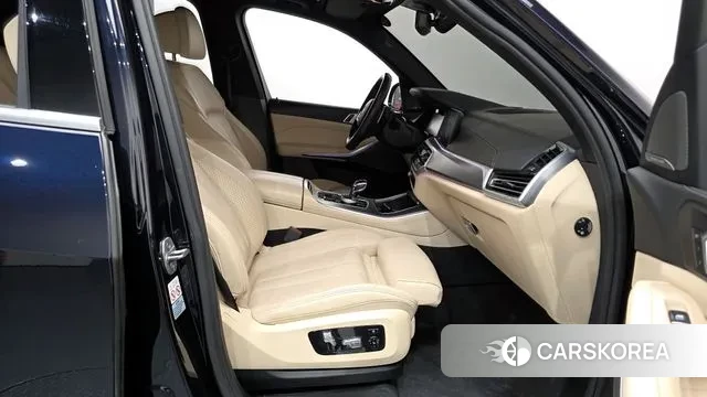 BMW X5 (G05) 2021 Черный из Кореи, фото 2