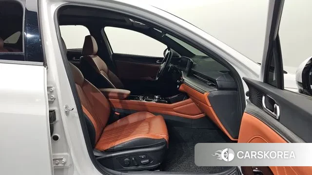 Kia The New K5 3rd generation 2024 Белый из Кореи, фото 2