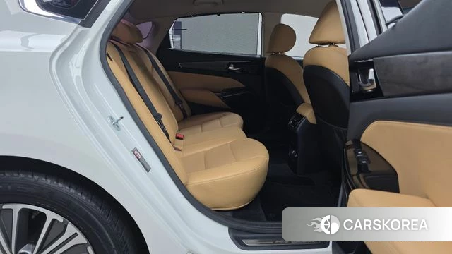 Kia K7 Premier Hybrid 2021 Белый из Кореи, фото 2