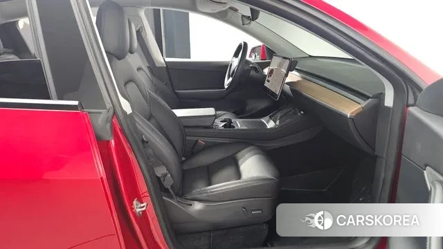 Tesla Model Y 2021 Красный из Кореи, фото 2