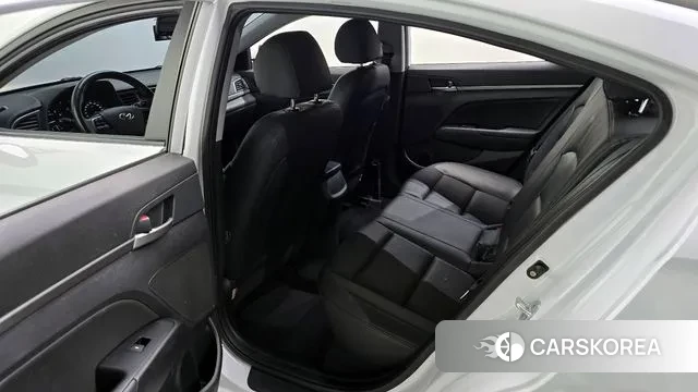 Hyundai Avante AD 2018 Белый из Кореи, фото 2