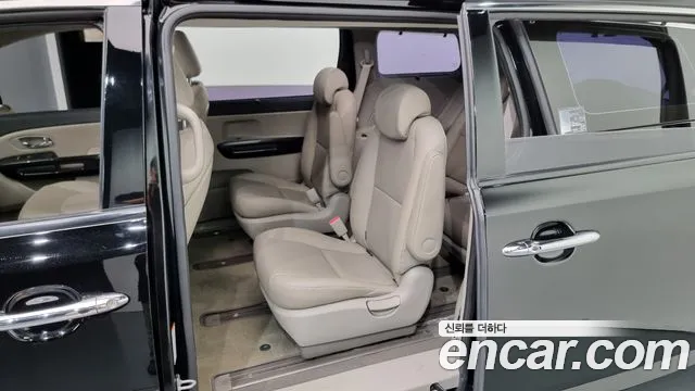 Kia The New Carnival 2018 Черный из Кореи, фото 2