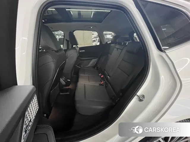 BMW 2 Series Active Tourer (U06) 2023 Белый из Кореи, фото 2