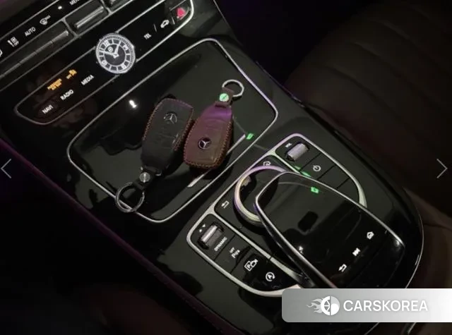 Mercedes-Benz E-Class W213 2020 Серый из Кореи, фото 2