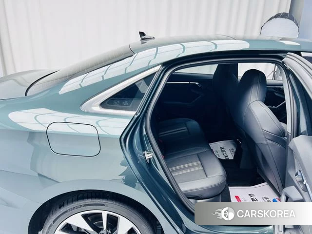 Audi A3 2022 Зеленый из Китая, фото 2
