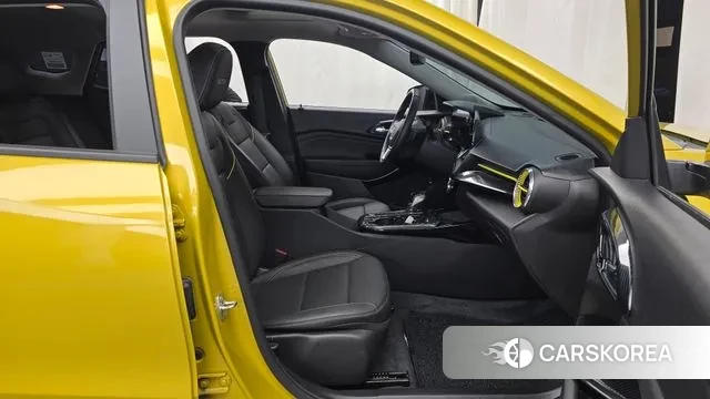 Chevrolet (GM Daewoo) Trax Crossover 2023 Золотой из Кореи, фото 2