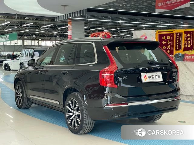 Volvo XC90 2024 Черный из Китая, фото 2