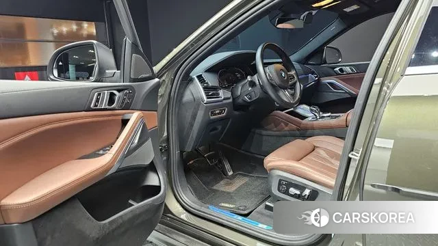 BMW X6 (G06) 2023 Песочный из Кореи, фото 2