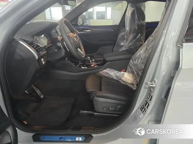 BMW X4 (G02) 2025 Цвет галактики из Кореи, фото 2