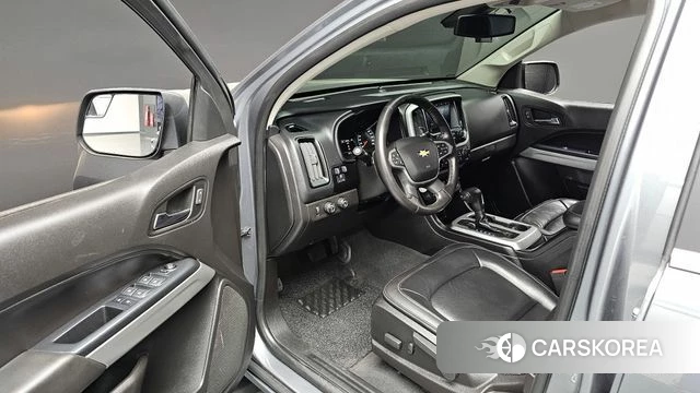 Chevrolet (GM Daewoo) Real New Colorado 2021 Серебристо-серый из Кореи, фото 2