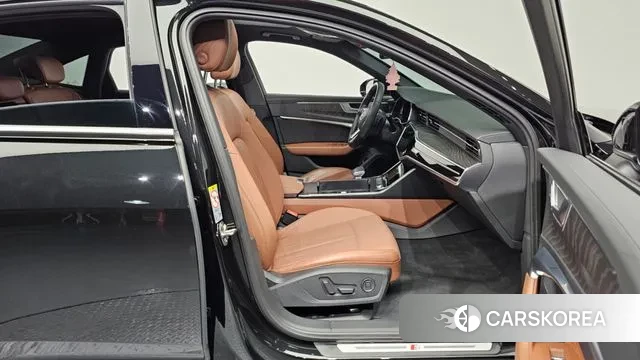 Audi A6 (C8) 2021 Черный из Кореи, фото 2