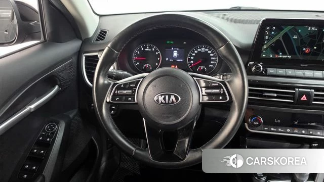 Kia Seltos 2021 Черный из Кореи, фото 2