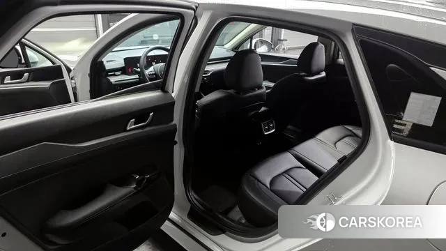 Kia The New K5 3rd generation 2024 Белый из Кореи, фото 2