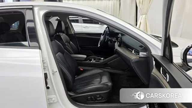 Kia K5 3rd generation 2023 Белый из Кореи, фото 2