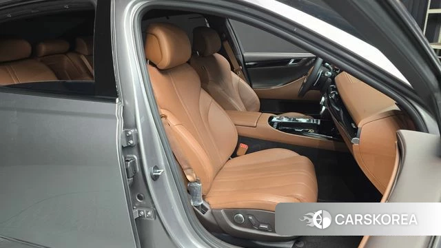Genesis G80 (RG3) 2022 Серебряный из Кореи, фото 2