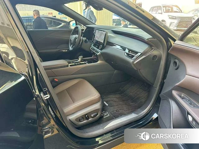 Lexus RX 2025 Черный из Китая, фото 2