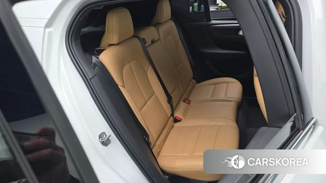 Volvo XC40 2020 Белый из Кореи, фото 2