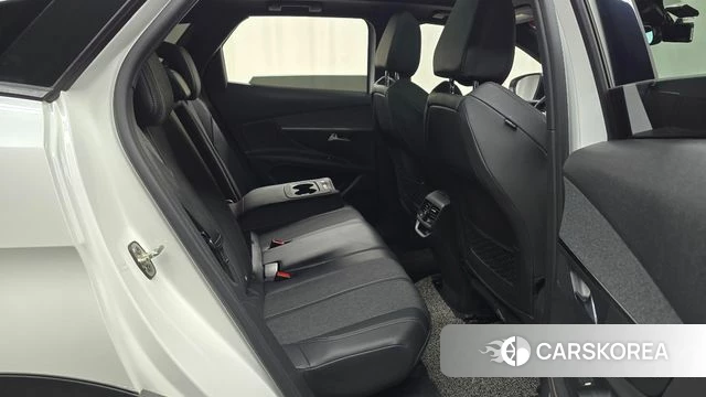 Peugeot 3008 second generation 2018 Белый из Кореи, фото 2