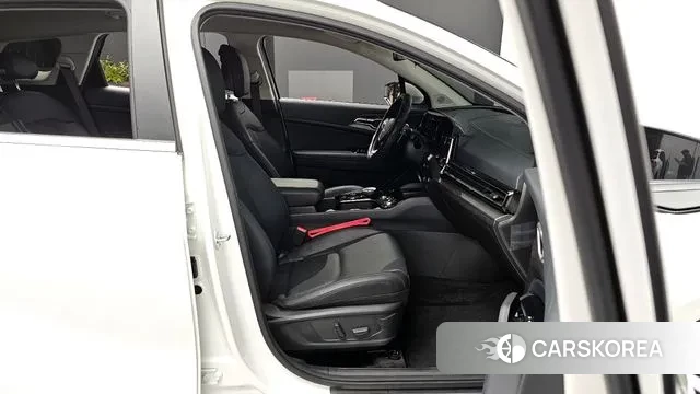 Kia Sportage 5th Generation 2024 Белый из Кореи, фото 2