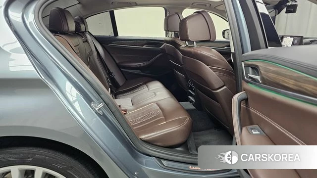 BMW 5 Series (G30) 2019 Серый из Кореи, фото 2