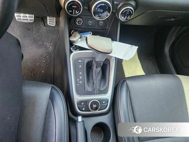 Hyundai Venue 2019 Белый из Кореи, фото 2