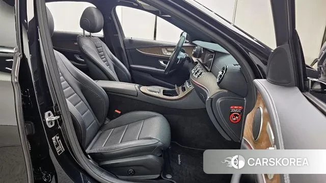 Mercedes-Benz E-Class W213 2021 Черный из Кореи, фото 2