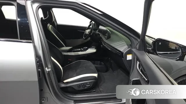 Kia EV6 2022 Серебристо-серый из Кореи, фото 2