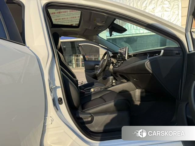 Toyota Corolla 2023 Белый из Китая, фото 2