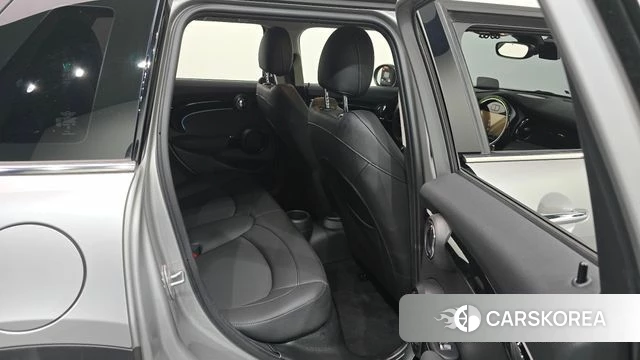 Mini Cooper 2024 Серебряный из Кореи, фото 2
