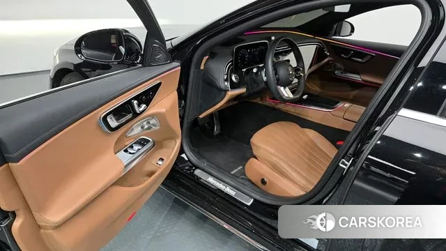 Mercedes-Benz E-Class W214 2024 Черный из Кореи, фото 2