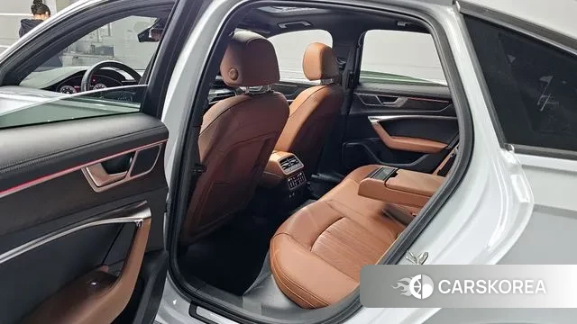 Audi A6 (C8) 2023 Белый из Кореи, фото 2