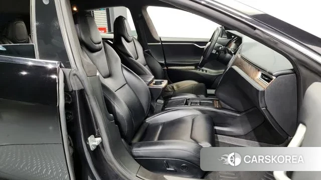 Tesla Model S 2018 Черный из Кореи, фото 2