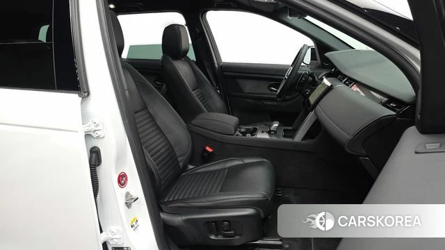 Land Rover Discovery Sports 2nd Generation 2025 Белый из Кореи, фото 2