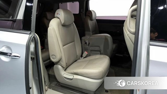 Kia The New Carnival 2020 Серебряный из Кореи, фото 2