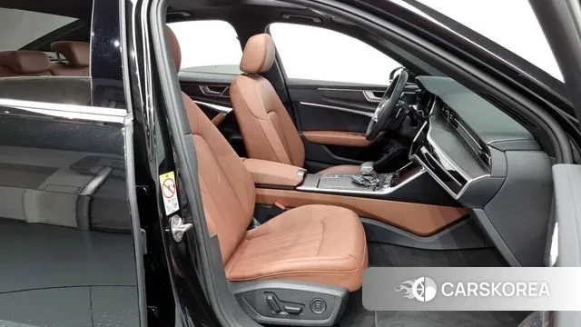 Audi A6 (C8) 2022 Черный из Кореи, фото 2