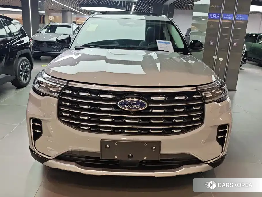 Ford Explorer 2026 Silver/gray из Китая, фото 2