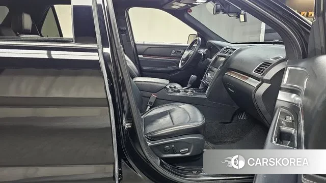 Ford Explorer 2018 Черный из Кореи, фото 2