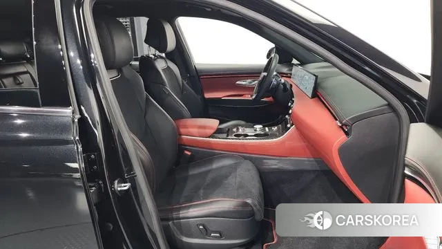 Genesis GV70 2024 Черный из Кореи, фото 2