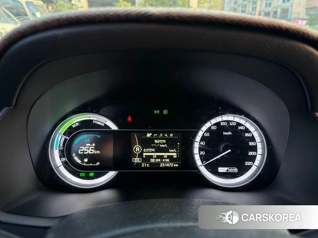 Kia Niro 2018 Черный из Кореи, фото 2