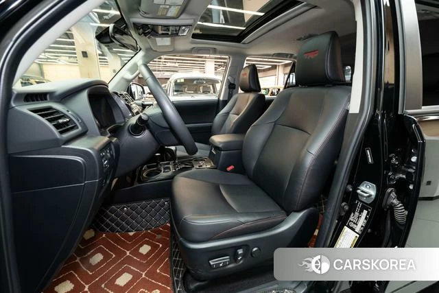 Toyota 4Runner 2023 Черный из Китая, фото 2