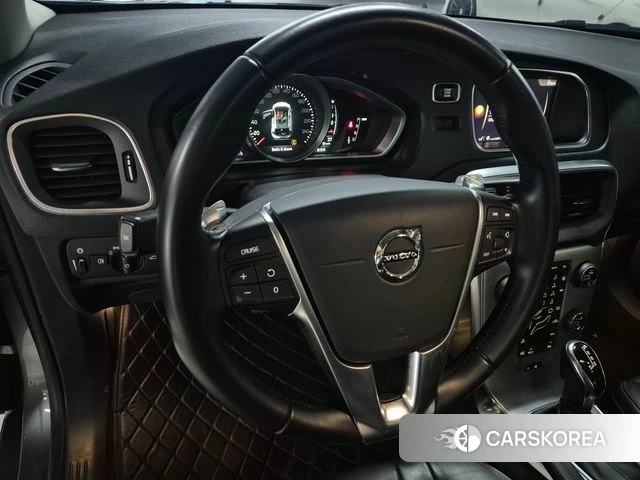 Volvo V40 2018 Серый из Кореи, фото 2