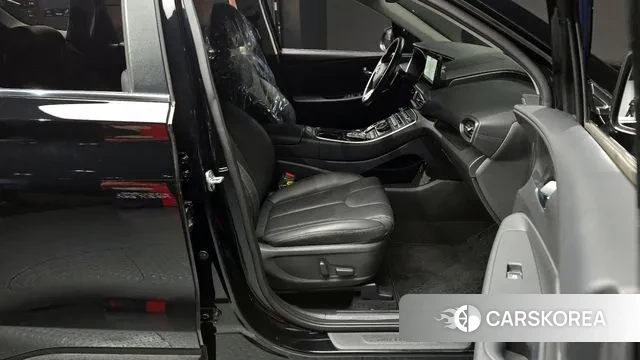 Hyundai The New Santa Fe 2022 Черный из Кореи, фото 2