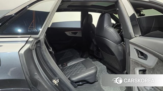 Audi Q8 (4M) 2021 Черный из Кореи, фото 2
