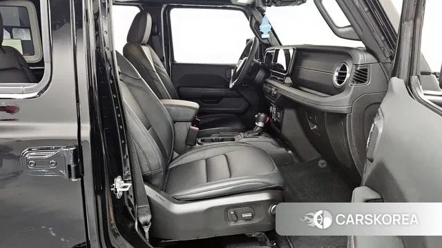 Jeep Wrangler (JL) 2024 Черный из Кореи, фото 2