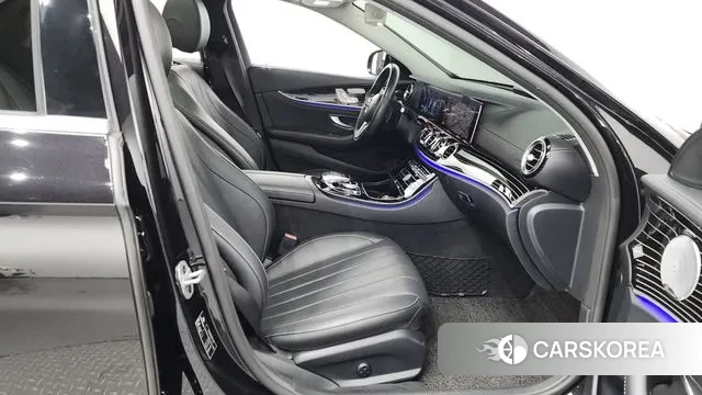 Mercedes-Benz E-Class W213 2019 Черный из Кореи, фото 2