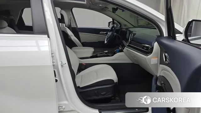 Kia Sportage 5th Generation Hybrid 2022 Белый из Кореи, фото 2