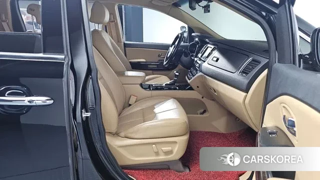 Kia The New Carnival 2019 Черный из Кореи, фото 2